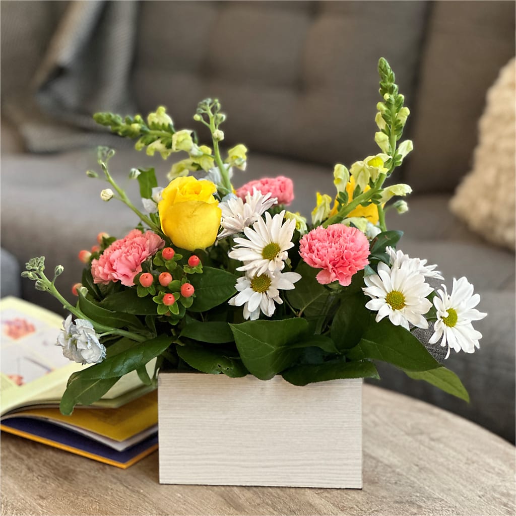 Sun Salutation Box Bouquet – Village Florist, Richmond KY