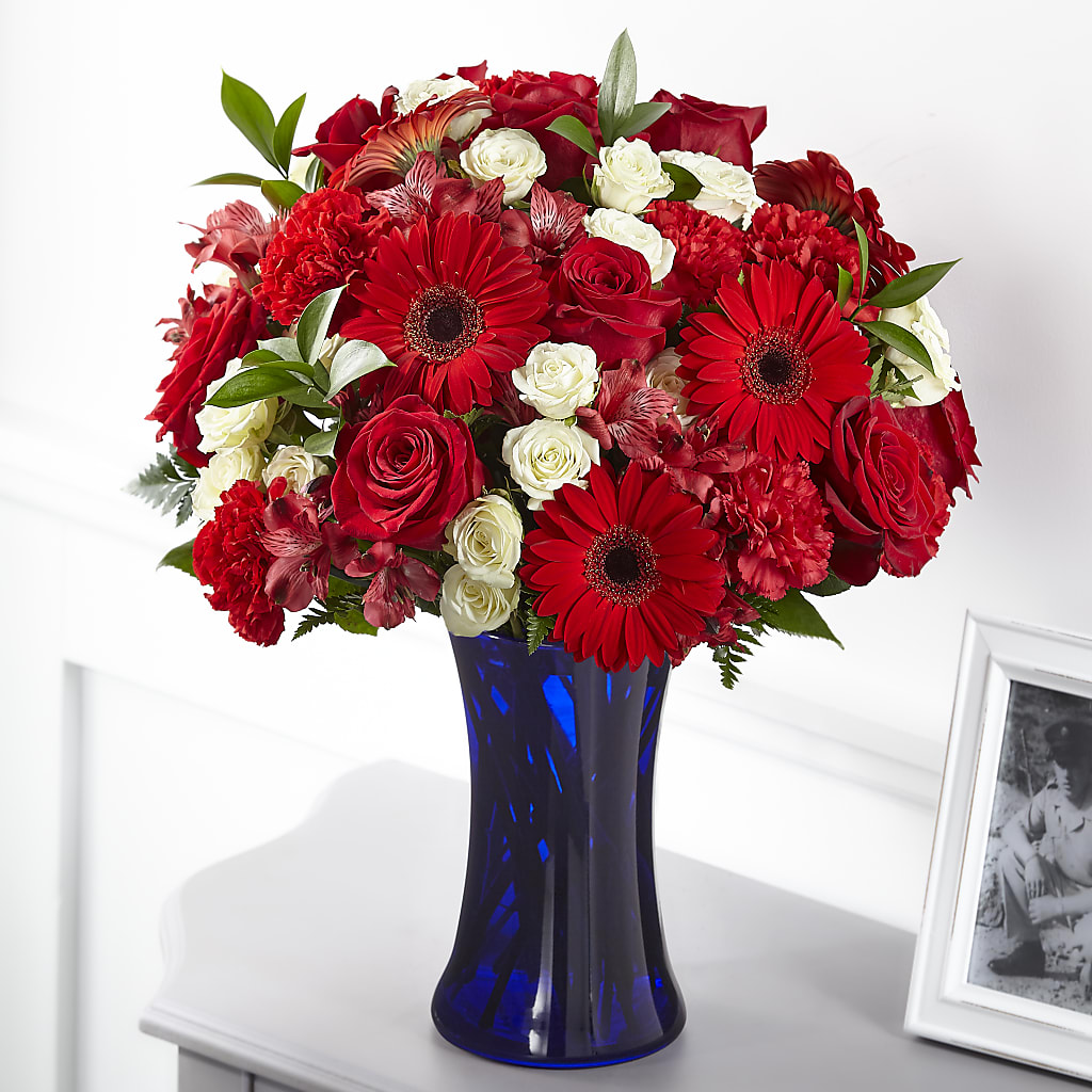 Hearts Embrace Bouquet – Village Florist, Richmond KY