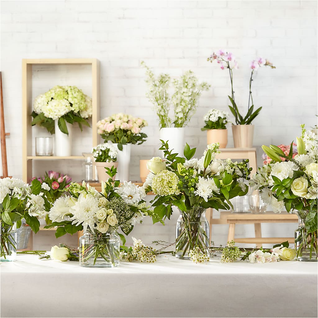 Classic Ivory – A Florist Original – Village Florist, Richmond KY