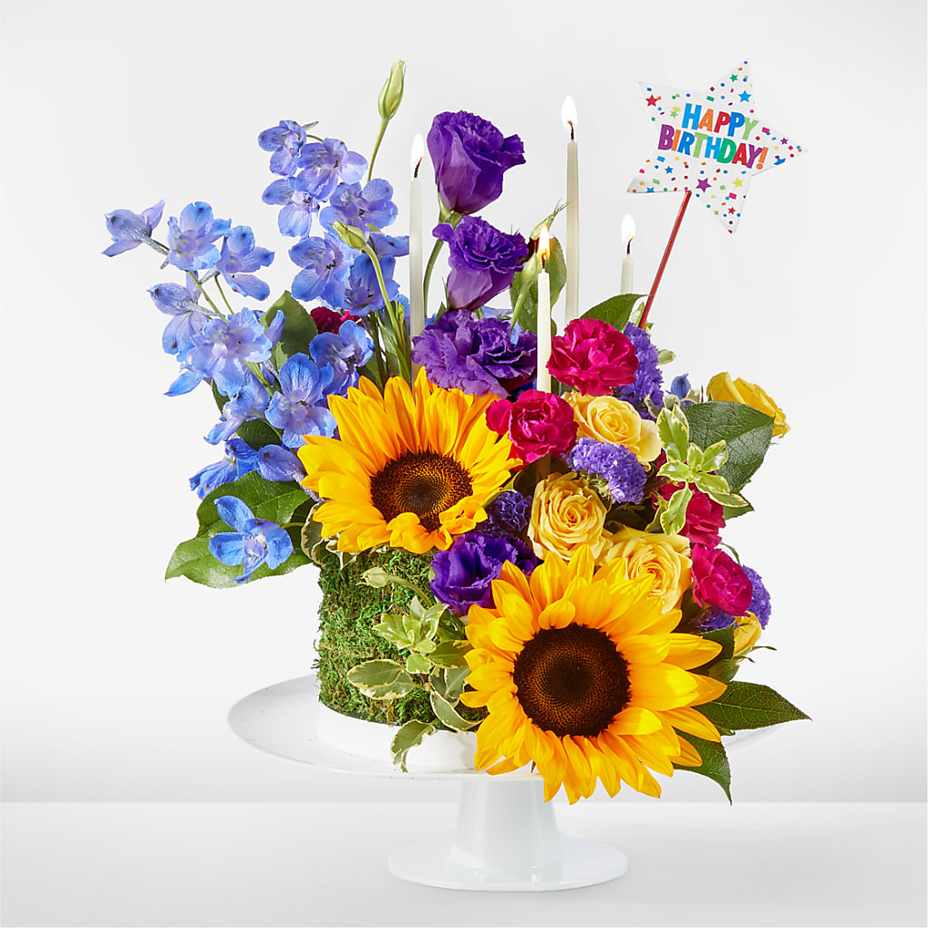 Star of the Day Floral Cake – Village Florist, Richmond KY