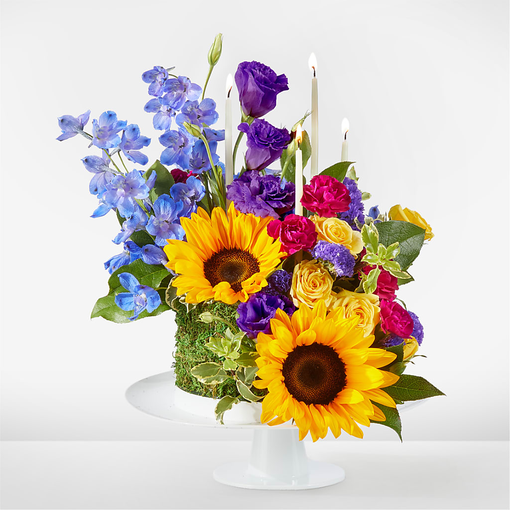Star of the Day Floral Cake – Village Florist, Richmond KY