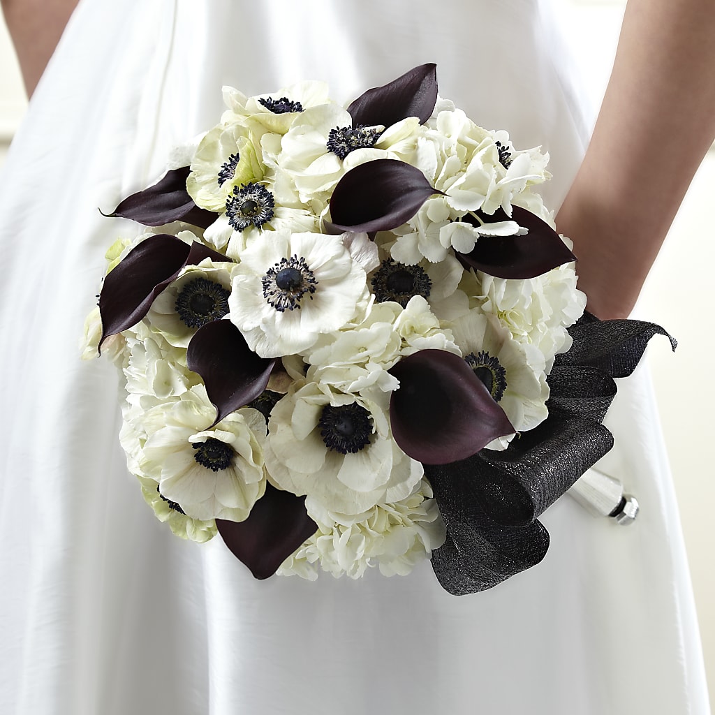 To Have and To Hold Bouquet – Village Florist, Richmond KY