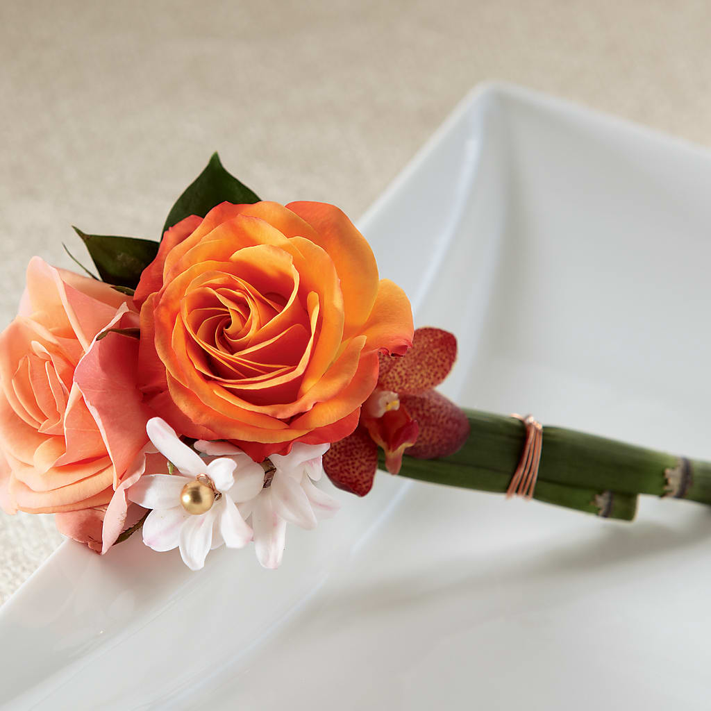 Sunset Dream Boutonniere – Village Florist, Richmond KY