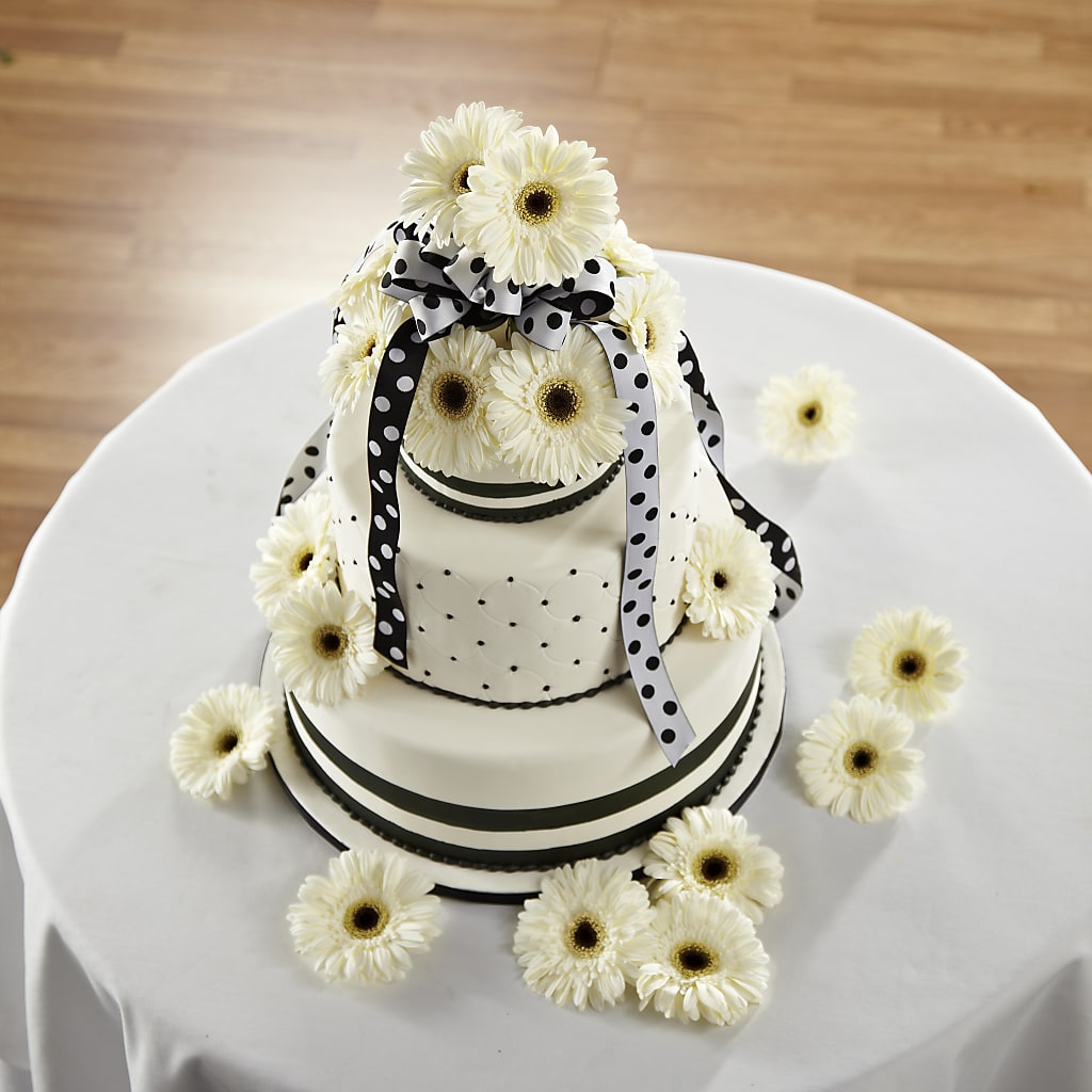 Simple Sophistication Cake Décor – Village Florist, Richmond KY