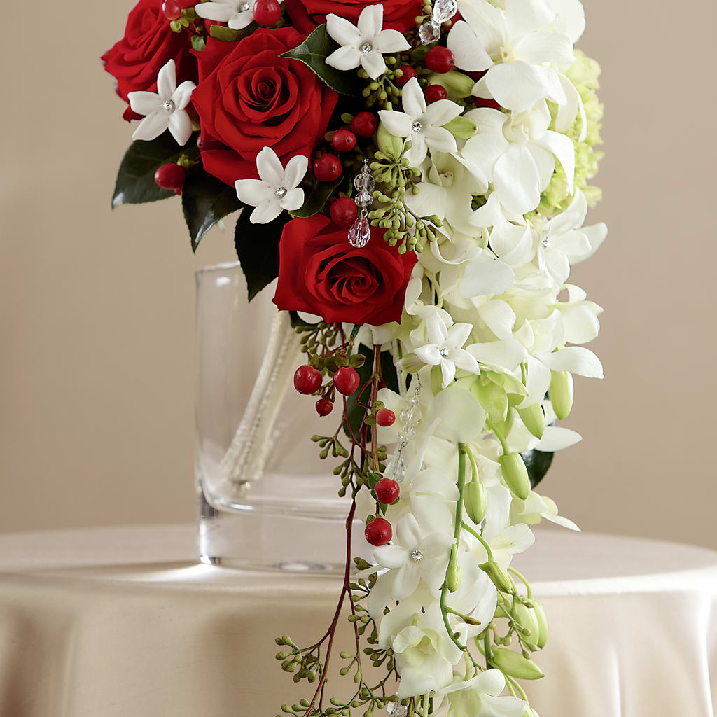 Here Comes the Bride Bouquet – Village Florist, Richmond KY