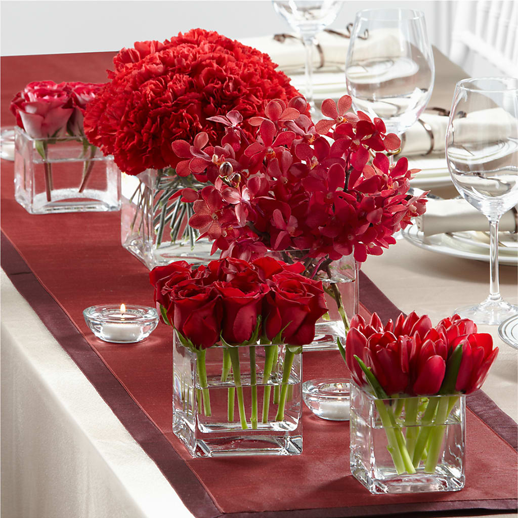 Modern Grace Centerpiece – Village Florist, Richmond KY