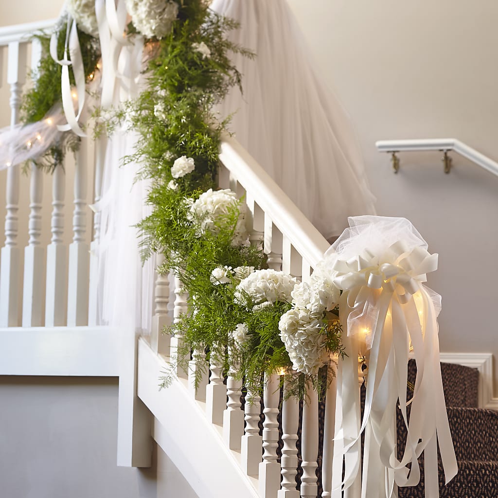 Champagne Dreams Garland – Village Florist, Richmond KY