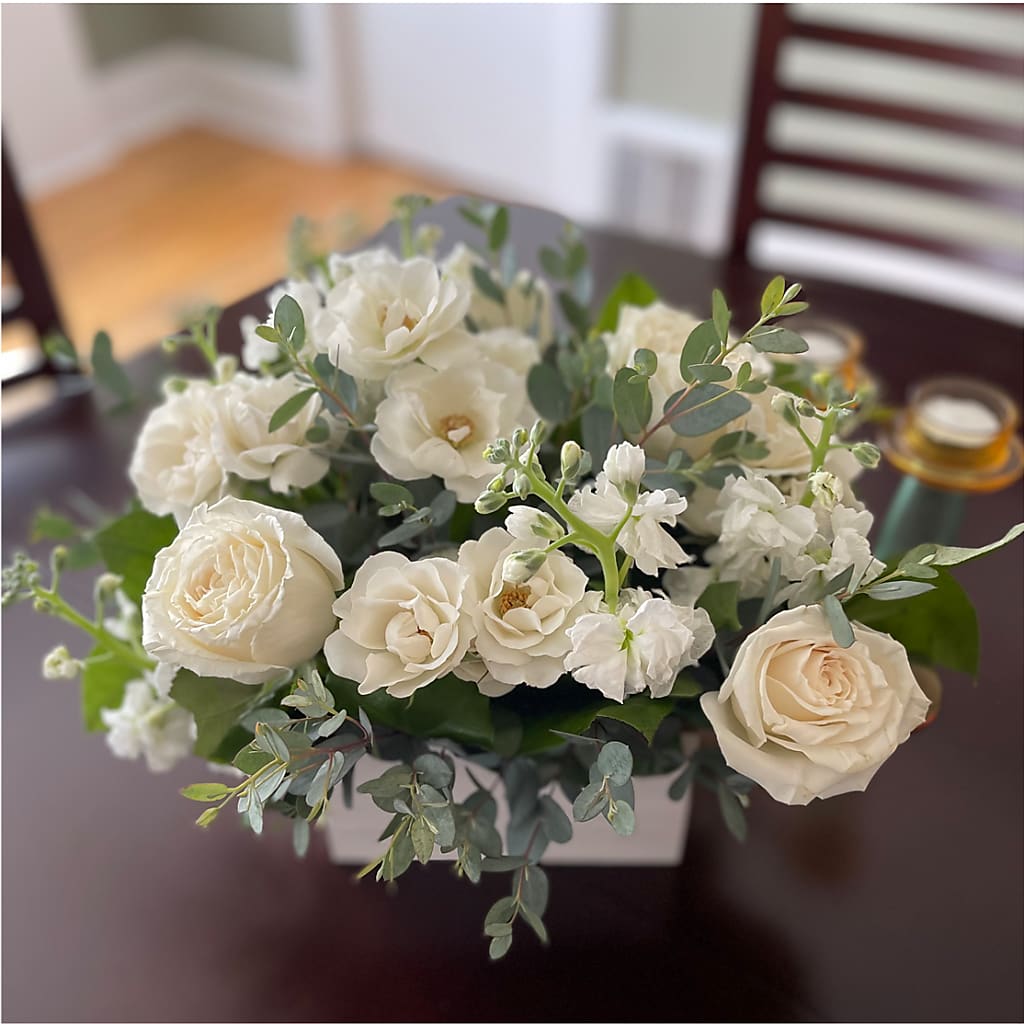 Fresh Linen Box Bouquet –  Village Florist, Richmond KY