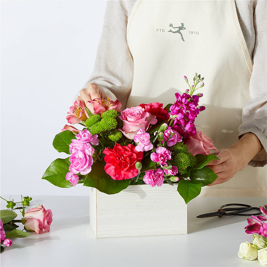 Sweetberry Box – A Florist Original –  Village Florist, Richmond KY