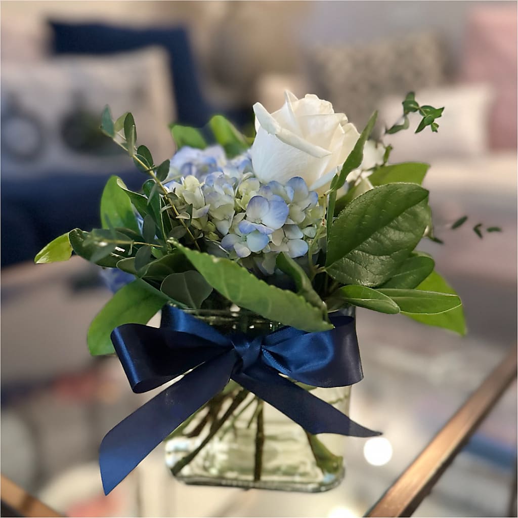 Sky Blue Delight Bouquet –  Village Florist, Richmond KY