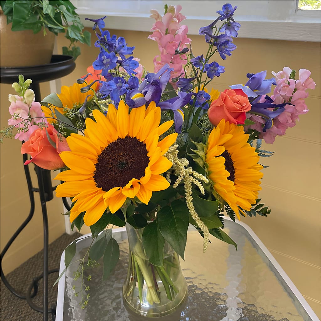 Rays of Life Bouquet –  Village Florist, Richmond KY