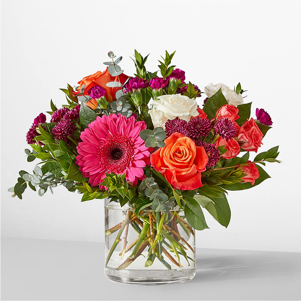 Smell the Roses Bouquet –  Village Florist, Richmond KY