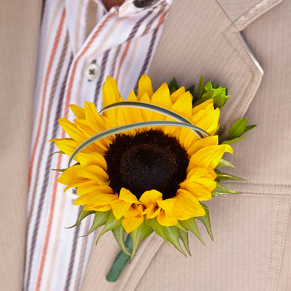 Free Spirit Boutonniere –  Village Florist, Richmond KY